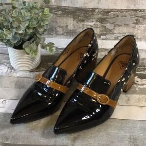 Elegant Black and Tan Women's Loafers